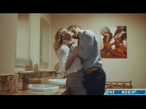 ❤️ Kad te prsata plavuša zavede u javnom zahodu ❌ Seks video na hr.mouthporn.ru ❌️❤
